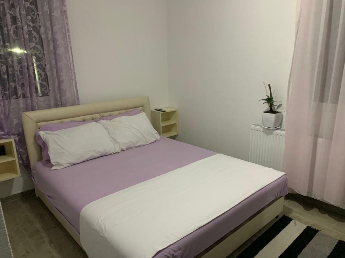 Emro-S Aparthotel Novi Pazar Exterior foto