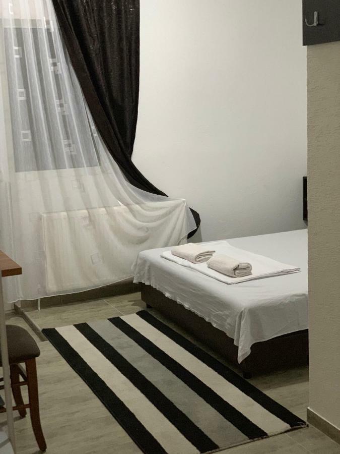 Emro-S Aparthotel Novi Pazar Exterior foto